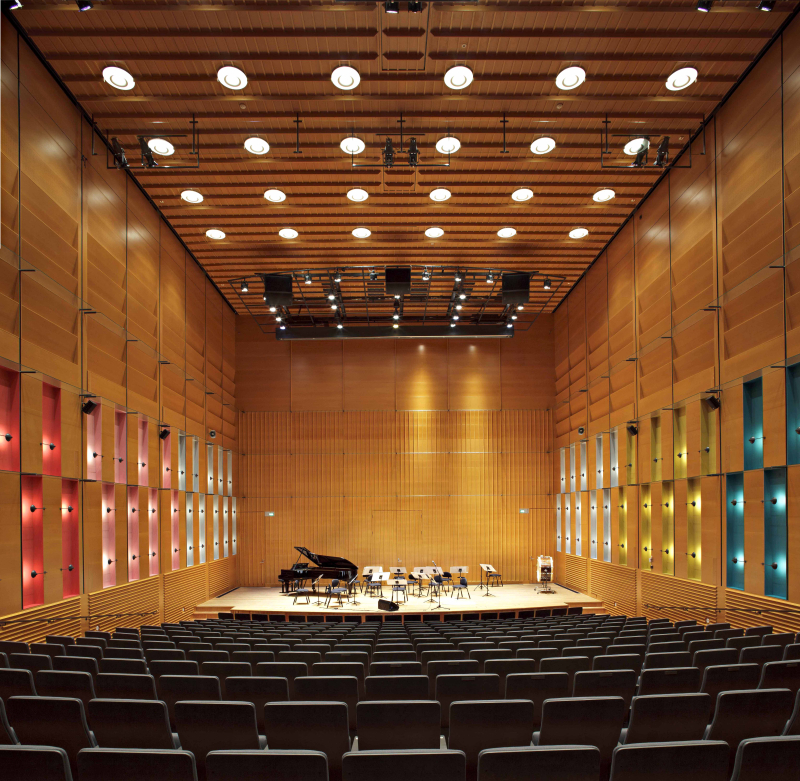 1. Salle de concert Korundi, Rovaniemi Art Center, par J. Pallasmaa, 2010 (crédit photo : Rauno Träskelin).